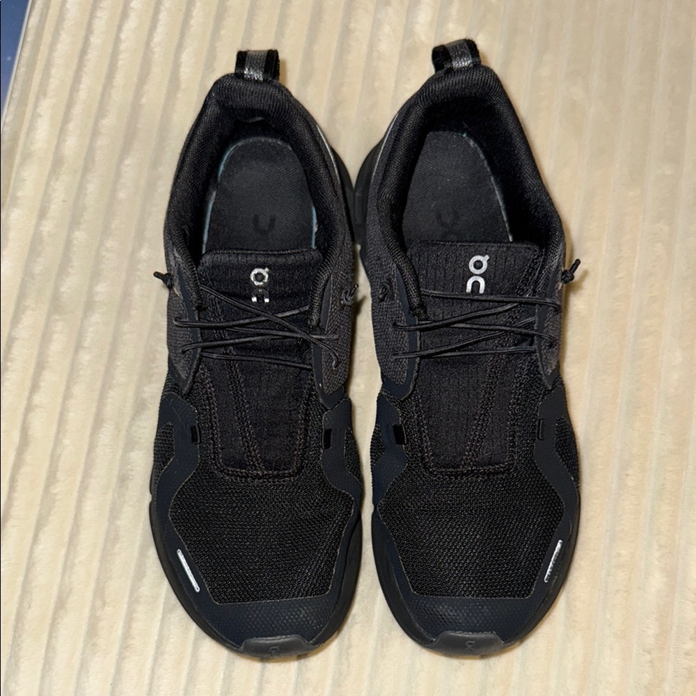 On Running Men's Black Running Shoes